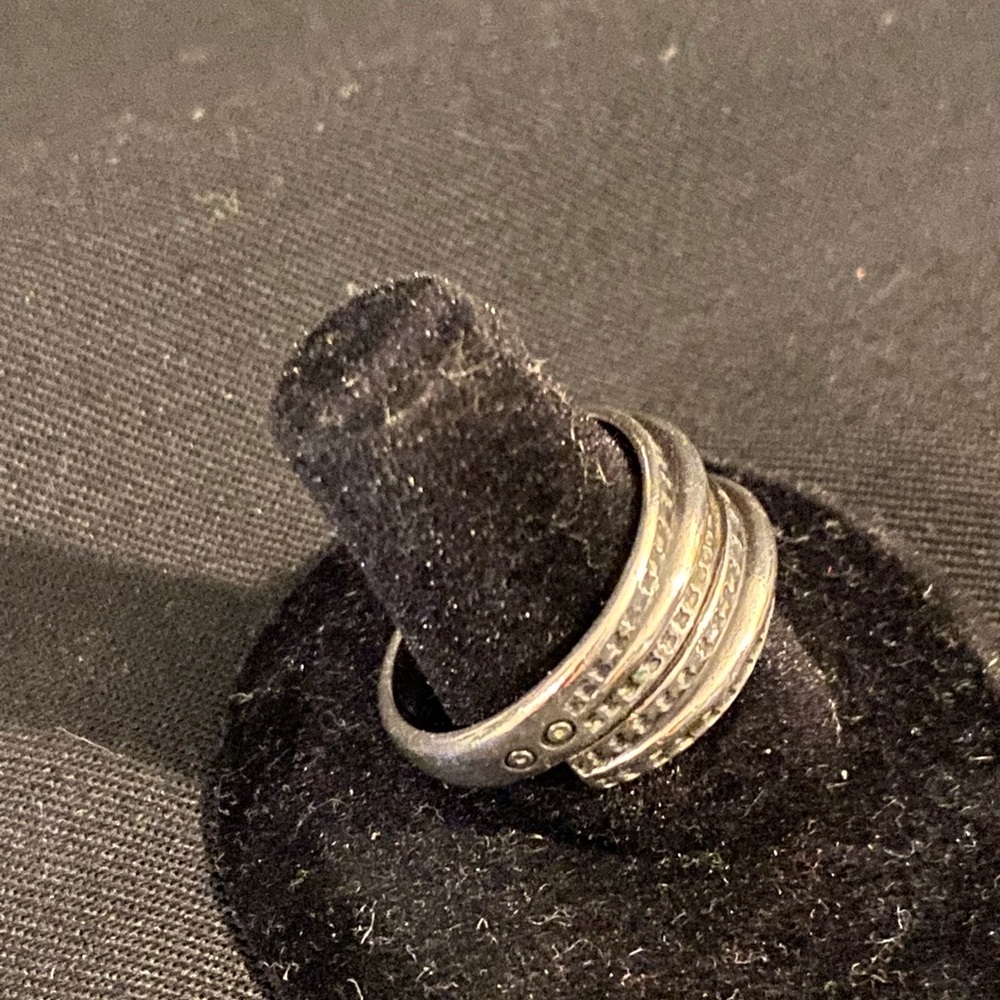 Sterling ring - Picture 2 of 7